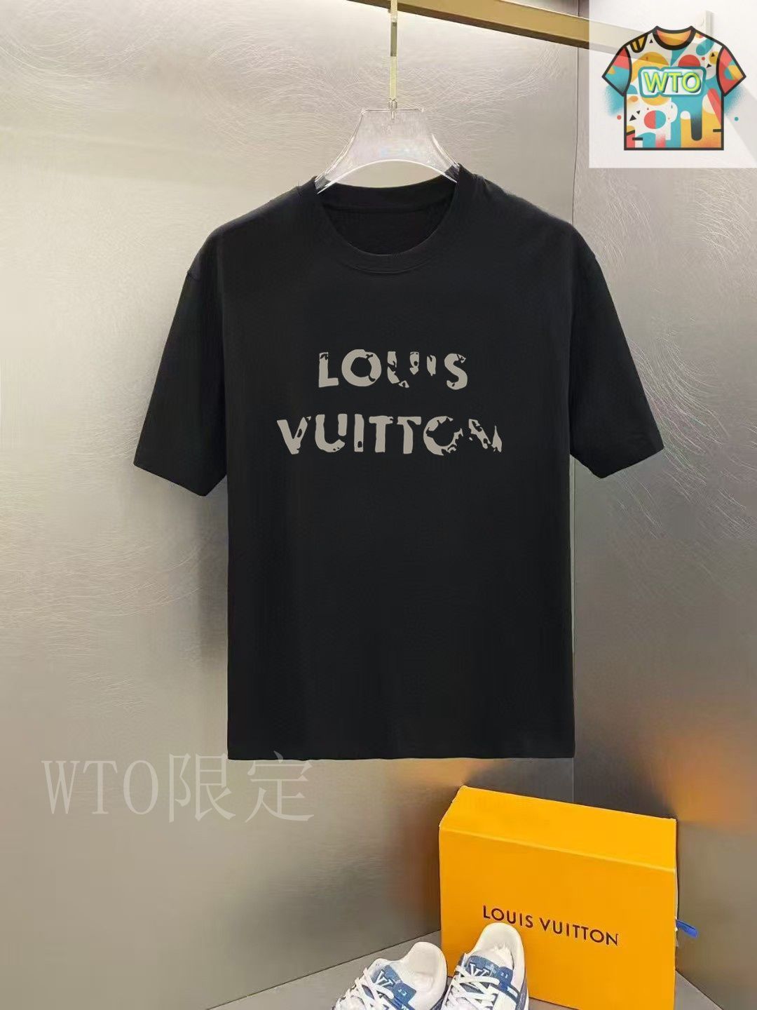 2025の新作！！【LOUIS VUITTON】パッチショートスリーブ サッカーボールパッチワーク レザーショートスリーブトップ