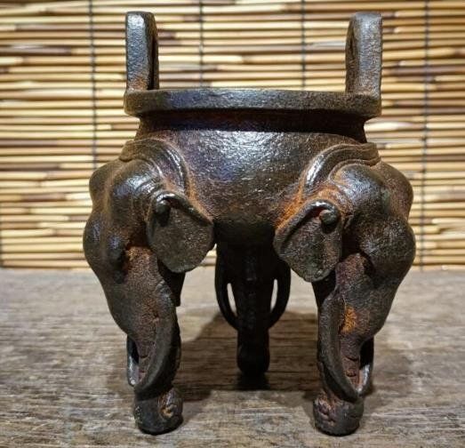 鋳鉄製 象頭デザイン 香炉 仏前拝仏用 焼香 卓上装飾品