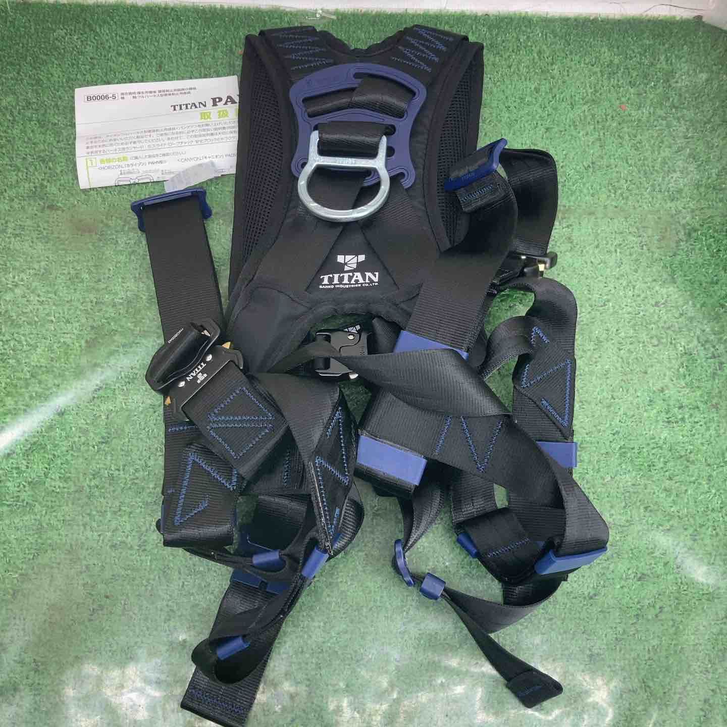 タイタン フルハーネス型 パンゲアホライゾン PAHN-10A-BL Mサイズ ♭♭TITAN 新規格 墜落制止用器具 パンゲアホライゾン  フルハーネス Ｍサイズ PAHN-10A-BL ブラック 新規格適合品】【墜落制止用器具】タイタン HORIZON ホライゾン PAHN-10A-BL  ブラック 商品詳細｜鳶服 ... $$ TITAN タイタン パンゲア ホライゾン ブラック Ｍ PAHN-10A-BL-M
