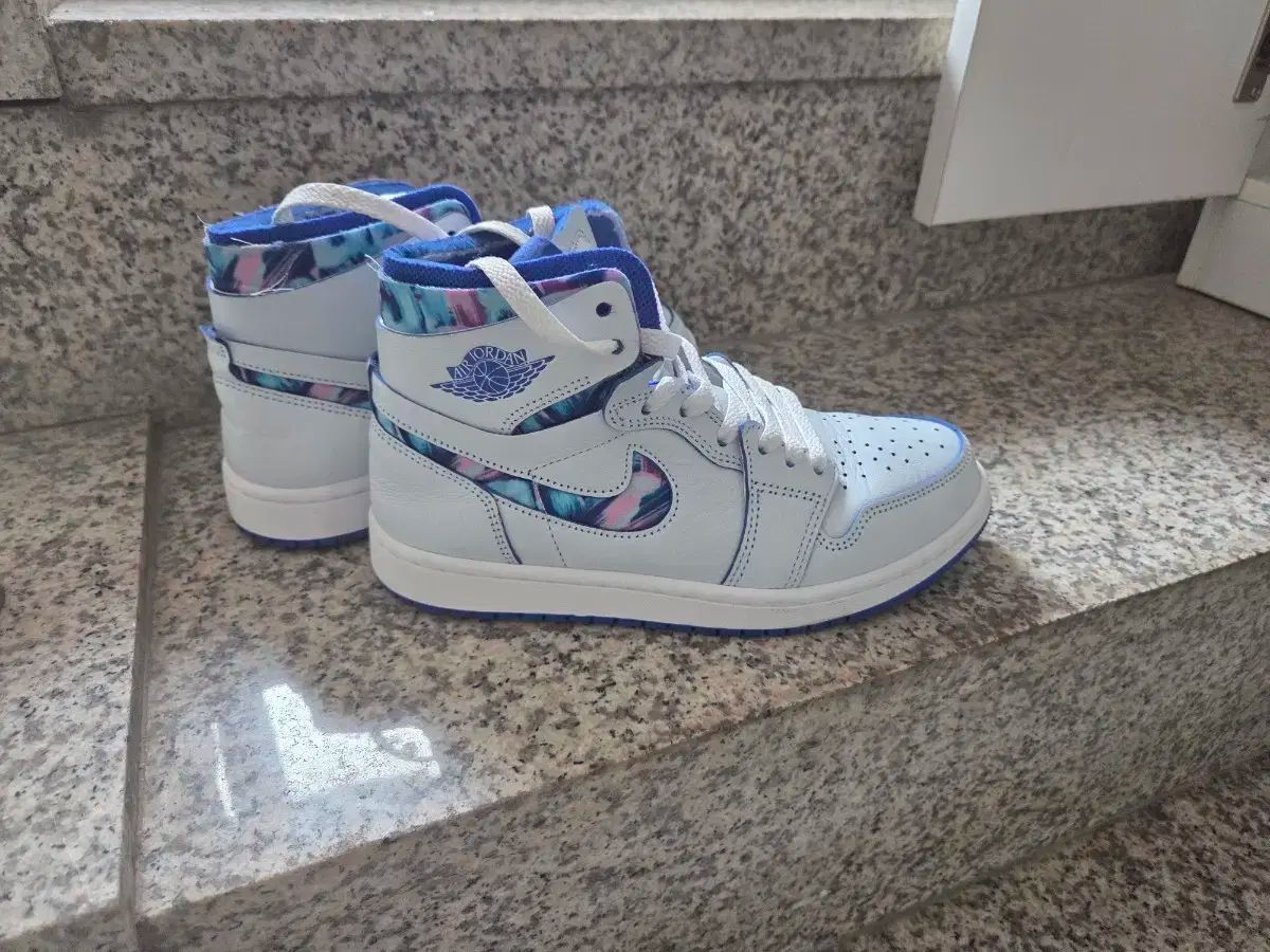 クリスチャンルブダン 42 27 レザー スニーカー スタッズ ホワイト 白