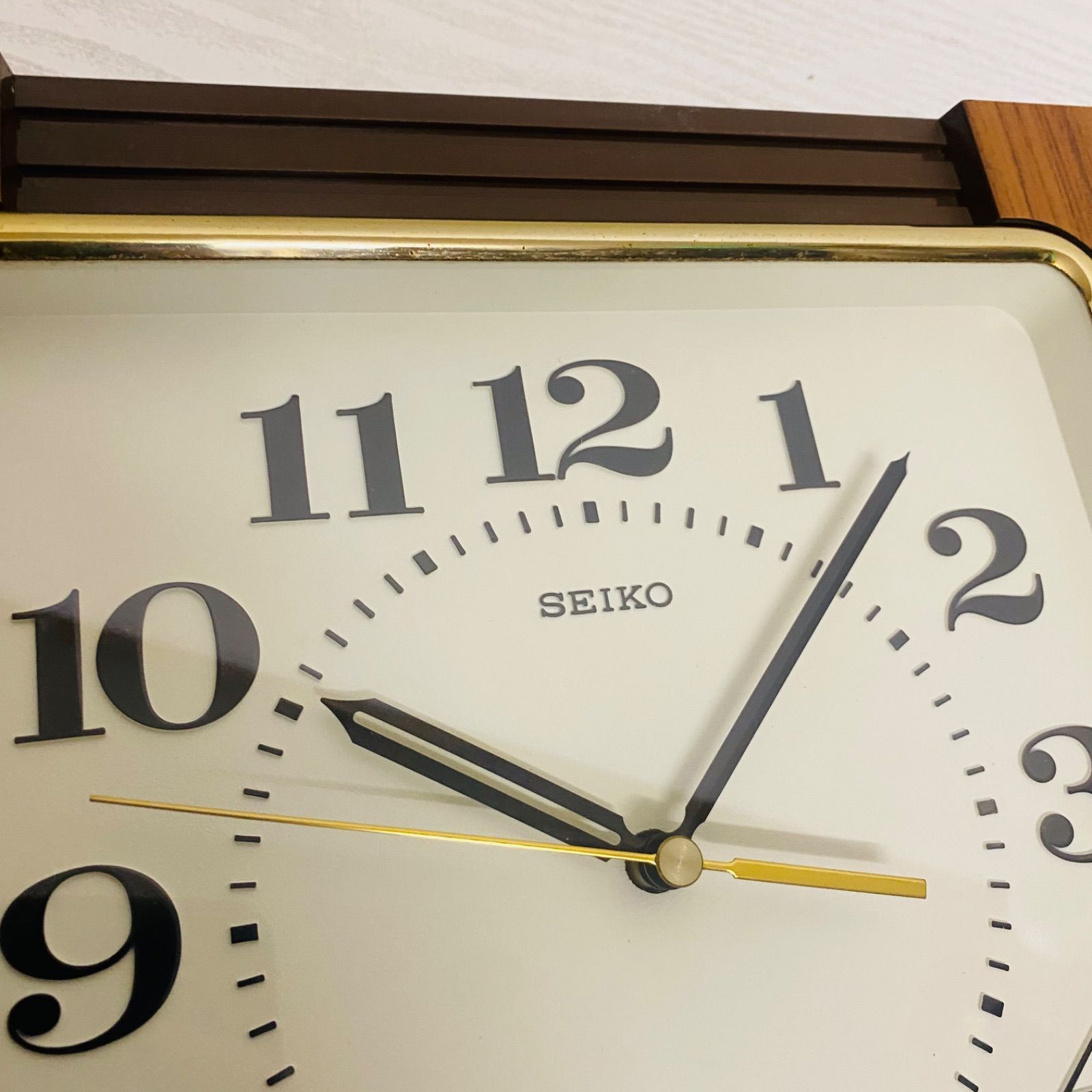 SEIKO 昭和レトロ チャイム付 壁掛け時計 QB525B - メルカリ