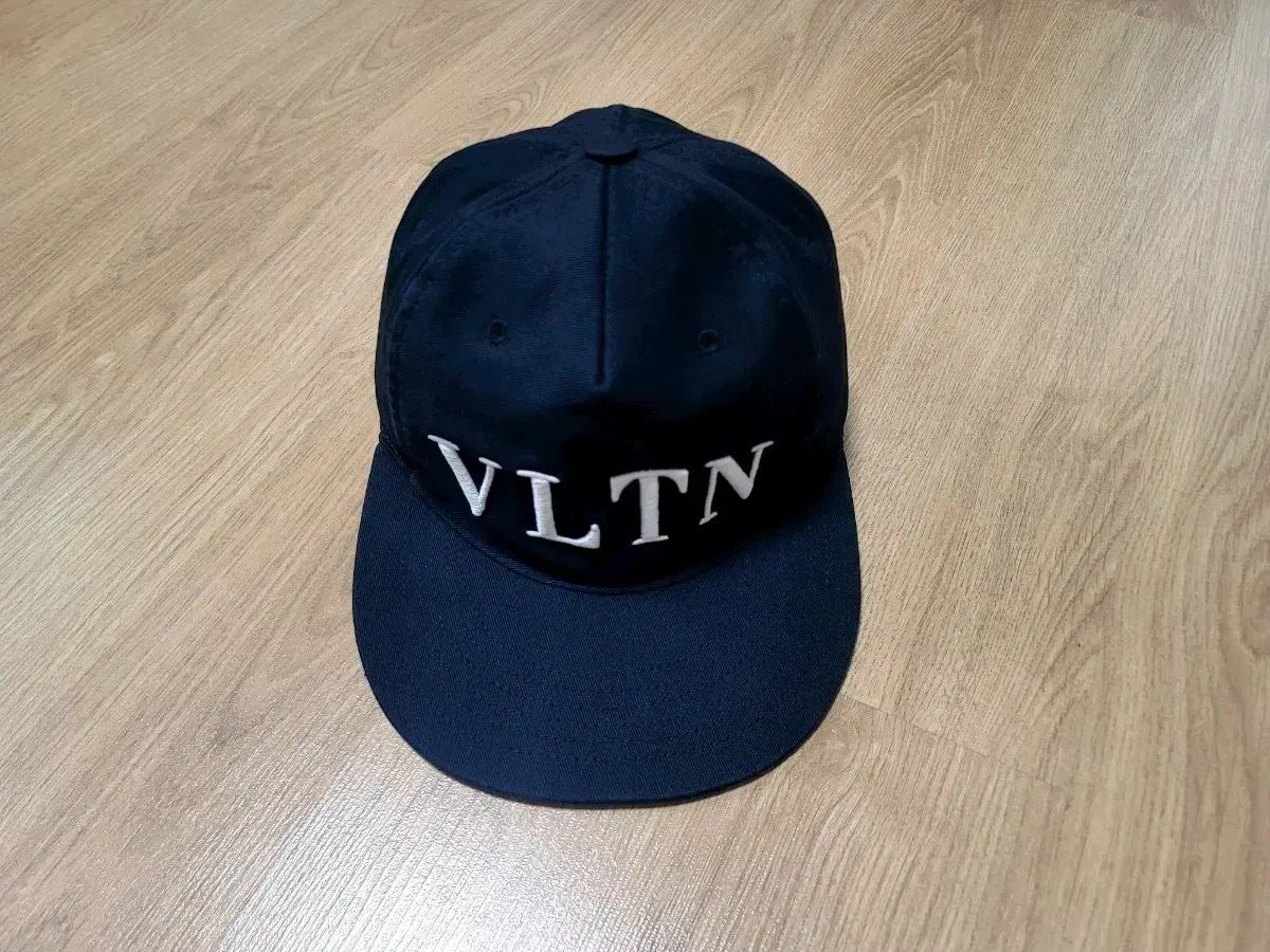 VALENTINO VLTNロゴ ベースボールキャップ 59 楽天市場】ヴァレンティノ 帽子 キャップ VLTNロゴ ベースボール