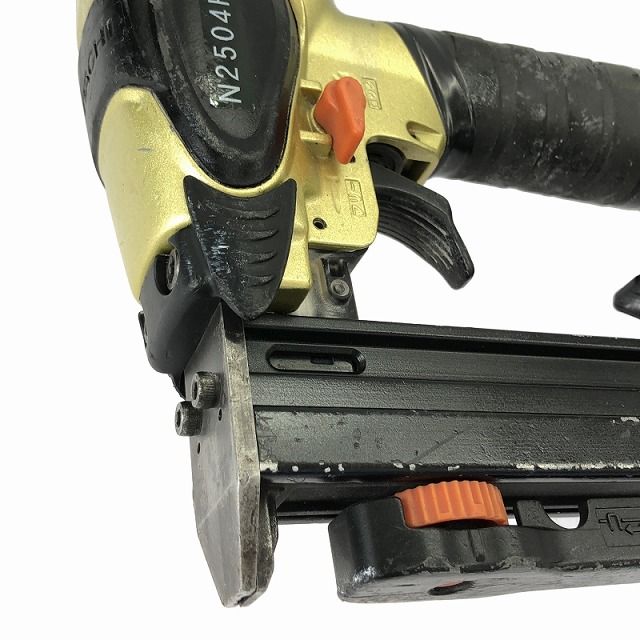 高圧 エアタッカー