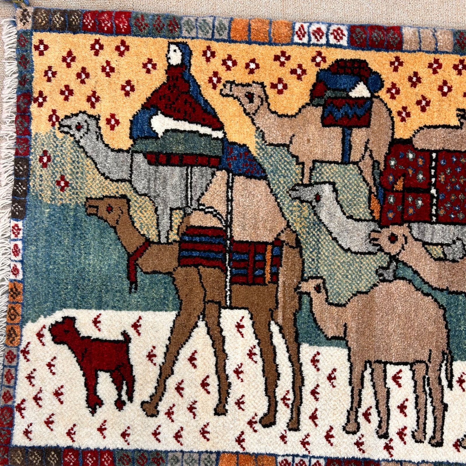 ギャッベ イラン産 手織りカーペット 88×63cm インテリアラグ 草木染め チェリーベアギャッベ チェリーベアギャッベ60×90