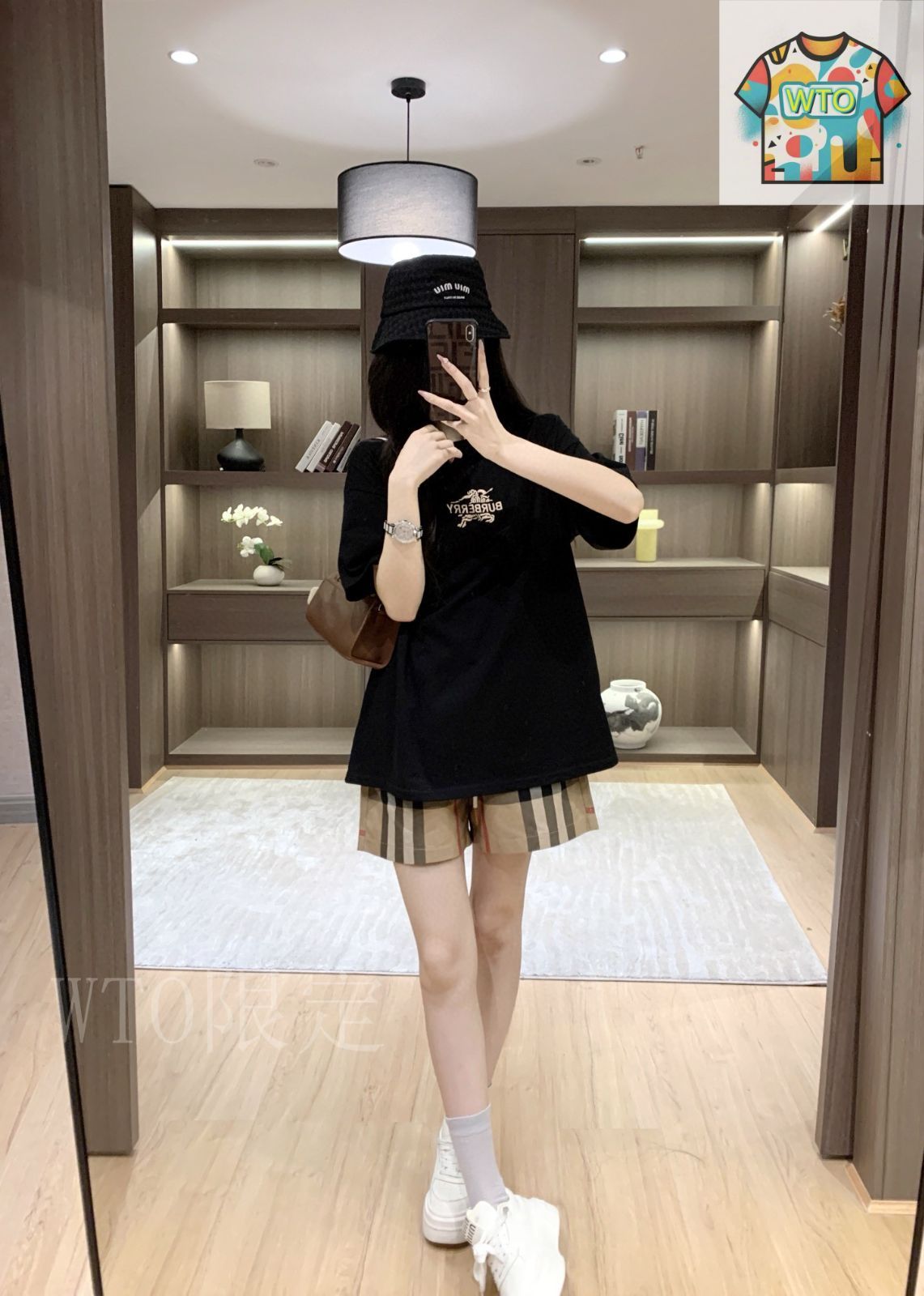 今日WTO】Burberry Embroidered Logo Top & Check Shorts Set