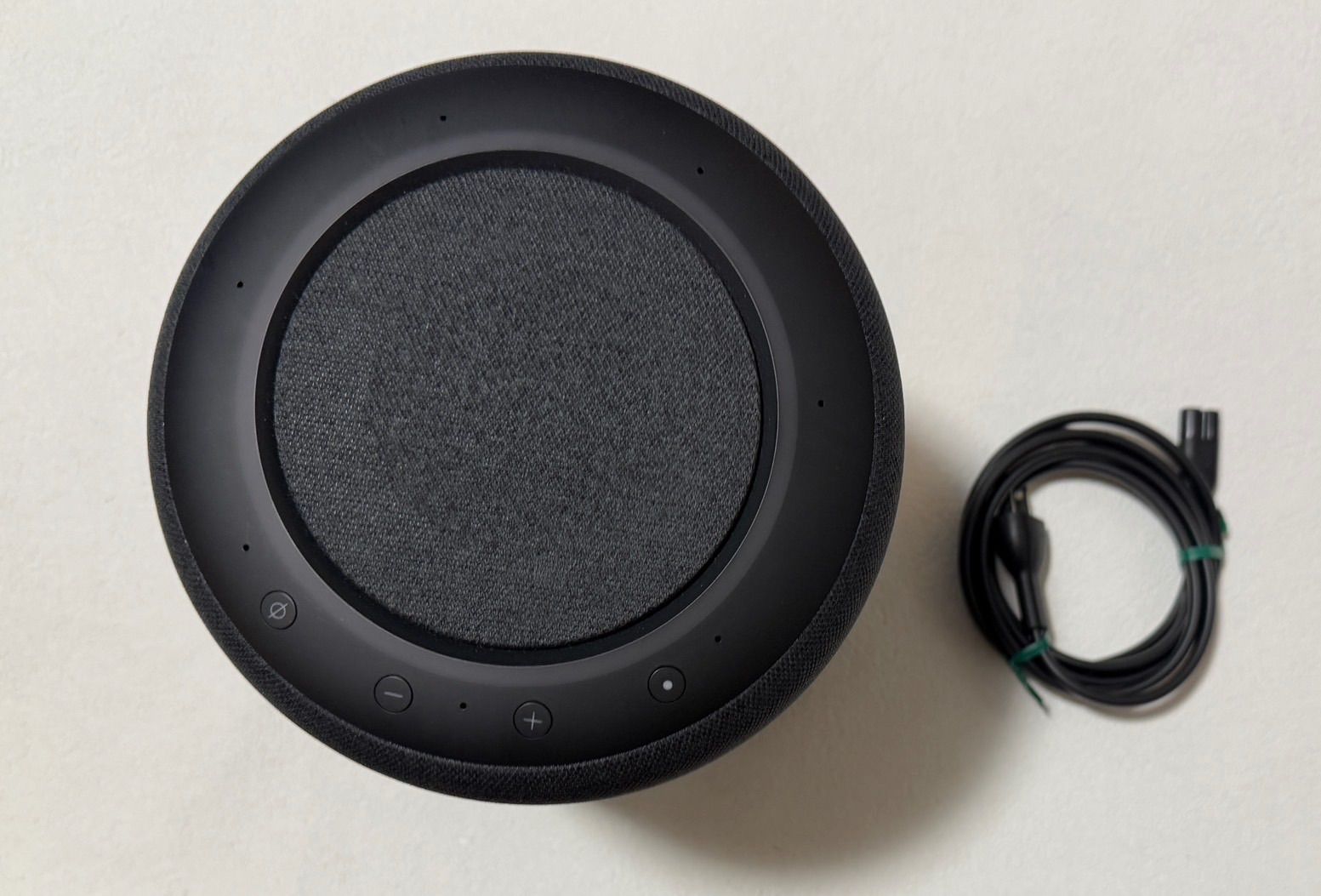 Amazon Alexa echo studio チャコール