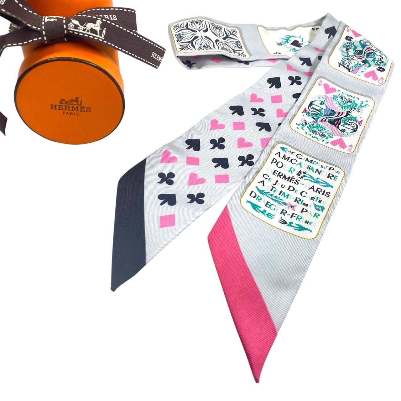 【美品】エルメス ツイリー Jeu de Cartesジュ・ドゥ・カルト ピンク 2404 HERMES エルメス シルク ツイリースカーフ Jeu de Cartes