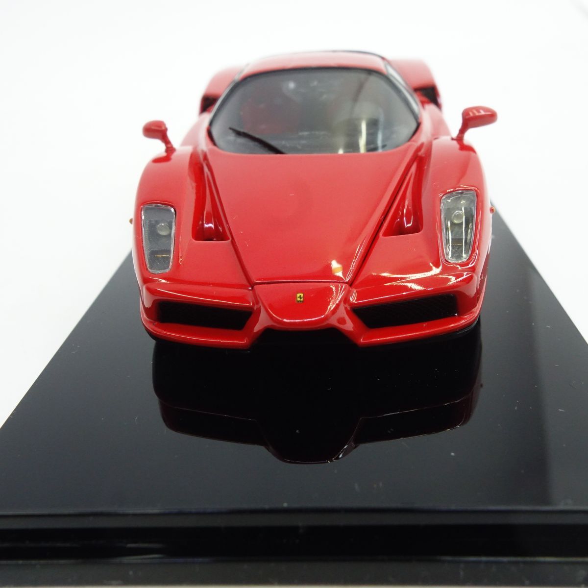 ミニカー京商　フェラーリエンツォ　ロッソスクーデリア 1/43 KYOSHO 1/43 Ferrari ENZO Black With Detailed Engine #05001bk