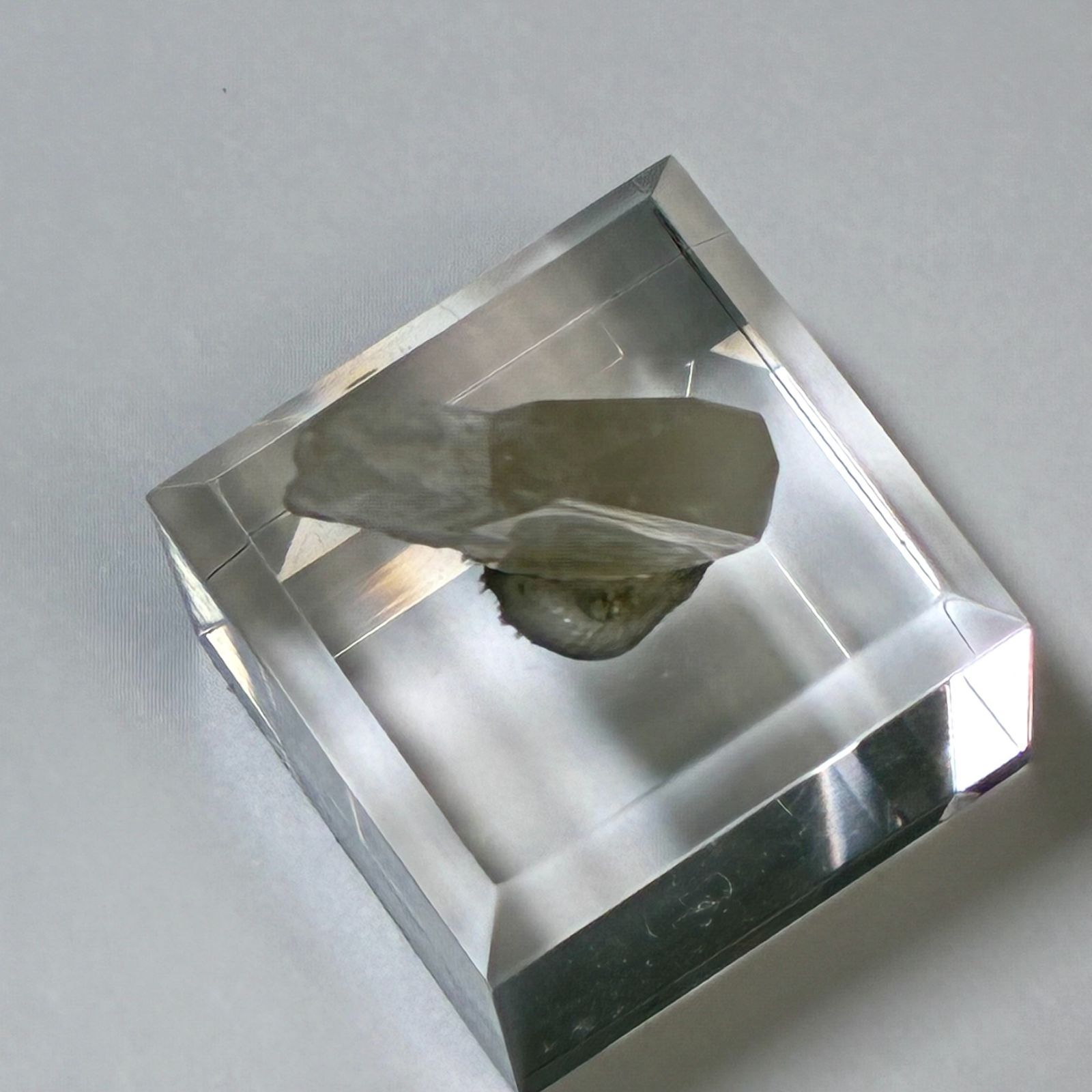 長崎県五島市奈留島産日本式双晶