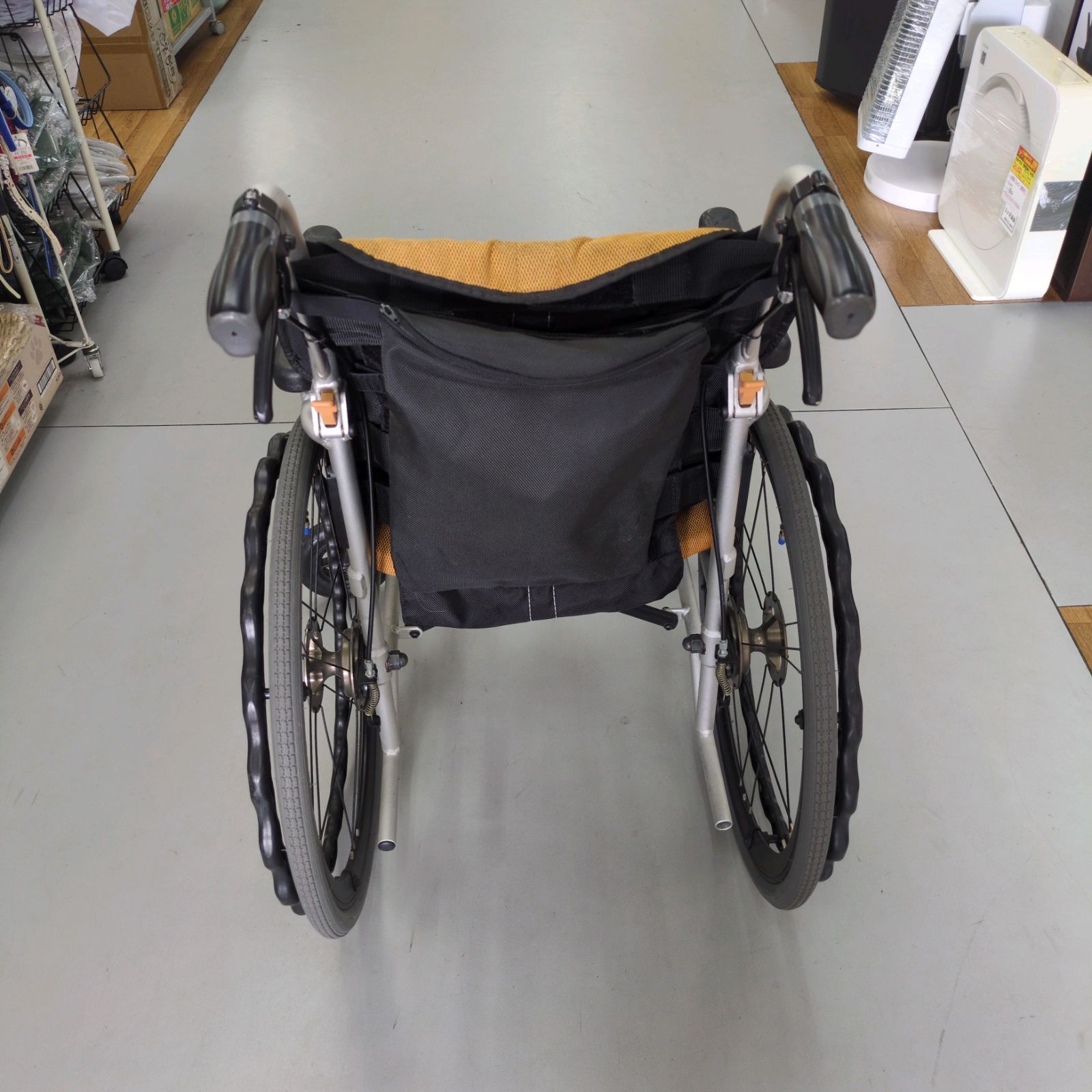  J 521 車いす 自走式 多少使用感有り NEXT CORE 自走用車椅子 車椅子