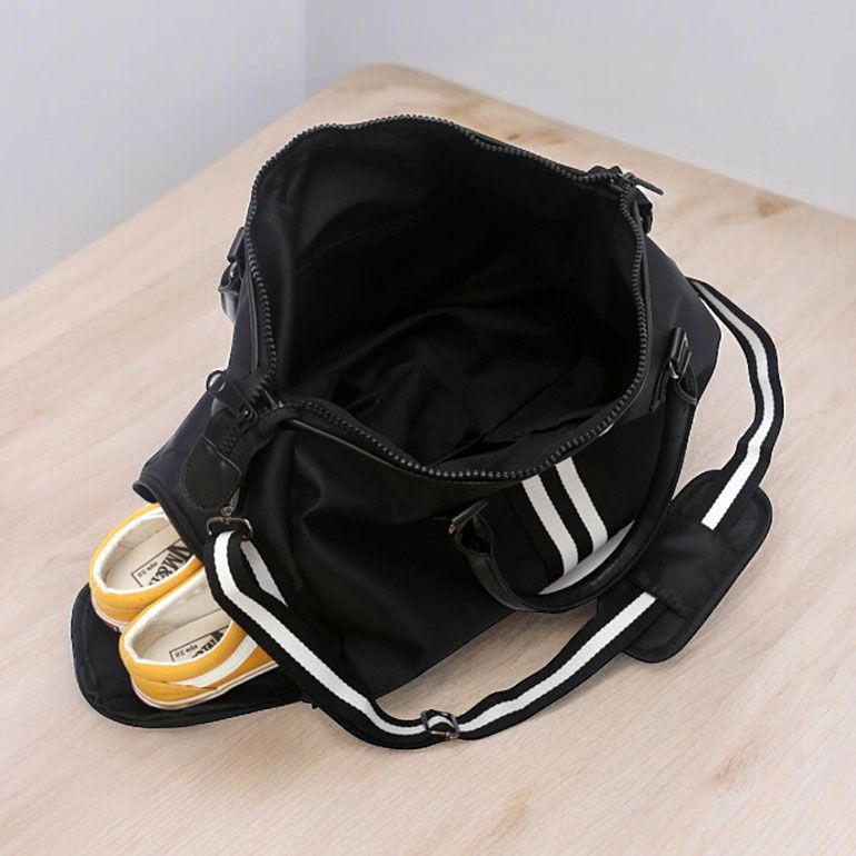 新品 ショルダーストラップ付シューズin出来るゴルフボストン
