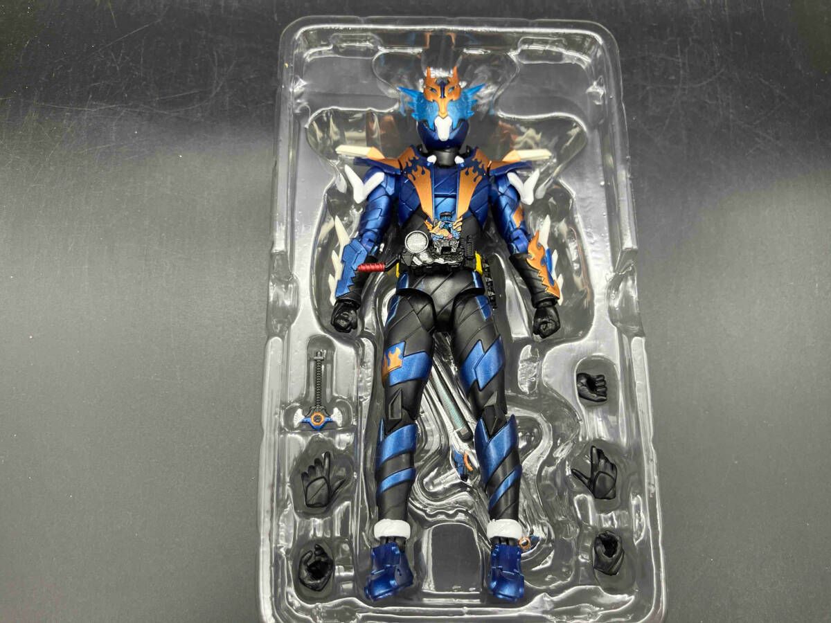 S.H.Figuarts 仮面ライダｰクロｰズ 魂ウェブ商店限定 仮面ライダｰ