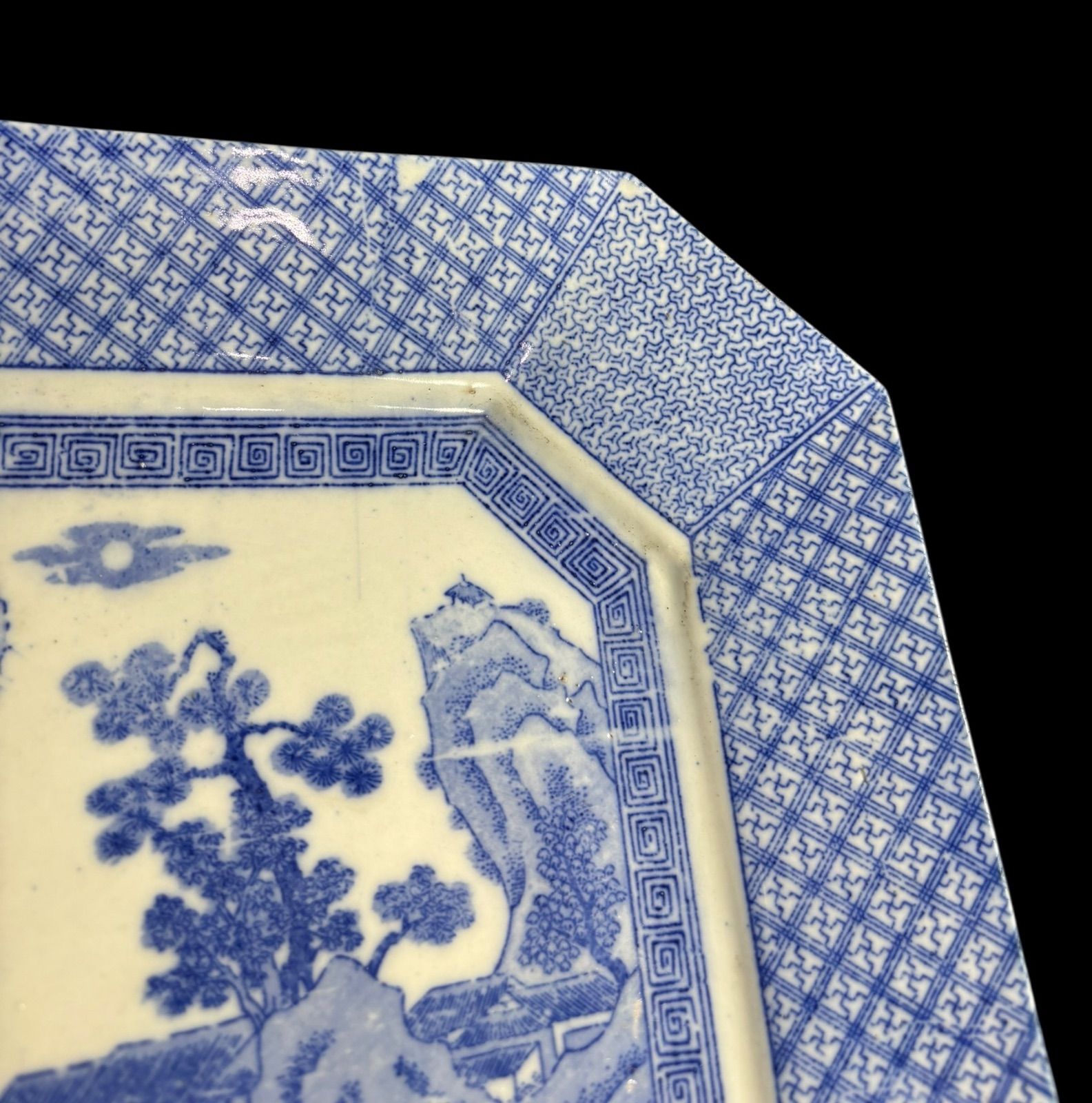 古伊万里 八角大皿 山水船花紋線指 幕末期 骨董品 古美術品 飾皿 古伊万里 八角絵皿 [山水風景文図] 染付 年代物 八角皿 角皿