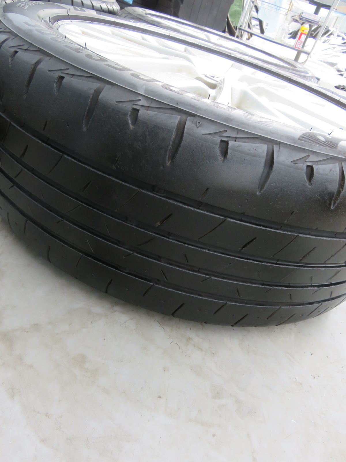 ヴェルファイア後期純正18インチ 18×7.5J