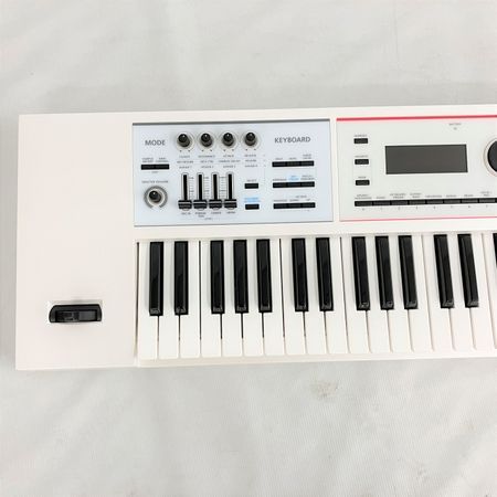 美品 Roland JUNO-DS61W 61鍵 シンセサイザーY6800213 - メルカリ