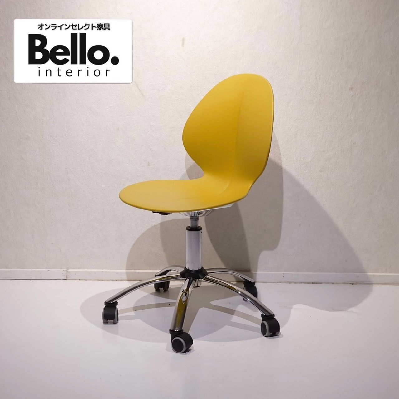 Calligaris カリガリス BASIL バジル オフィスチェア デスクチェア キャスター付き 昇降可 チェア 椅子 樹脂座面 モダン ミニマル 北欧 イタリア