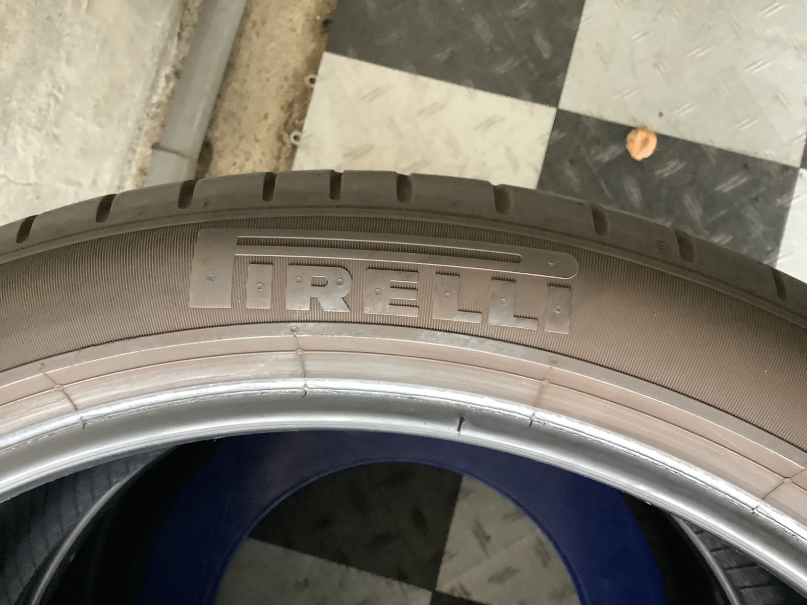 み 285 35R21 105Y 製 PIRELLI PZERO PZ4 ︎ ピレリ ピーゼロ 傷アリ BMW承認 タイヤ2本