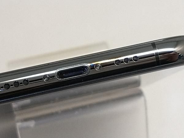 スマートフォン・携帯電話 docomo 【SIMロック解除済】NTAW2J/A iPhone