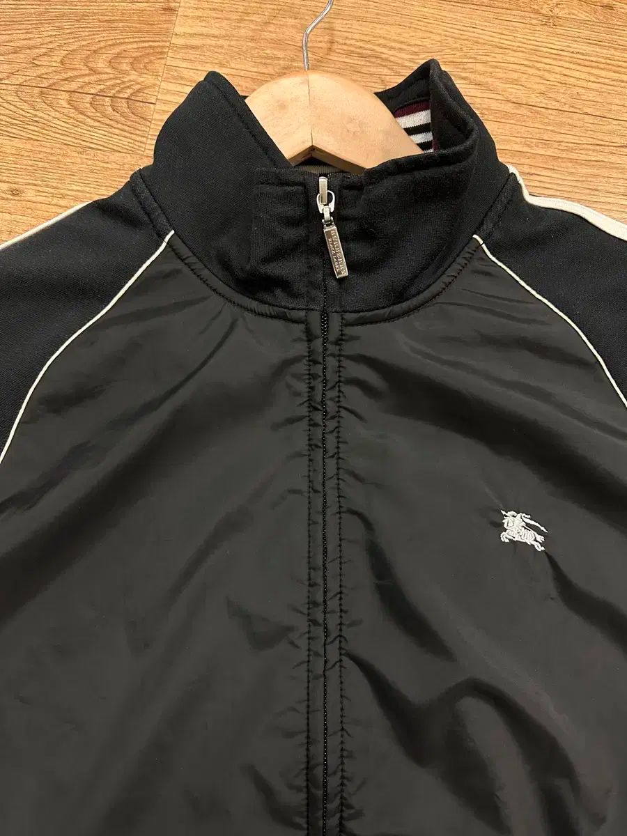 バーバリー ブラックレーベル ラグラン ジップアップ KANDAIZUMI_COM