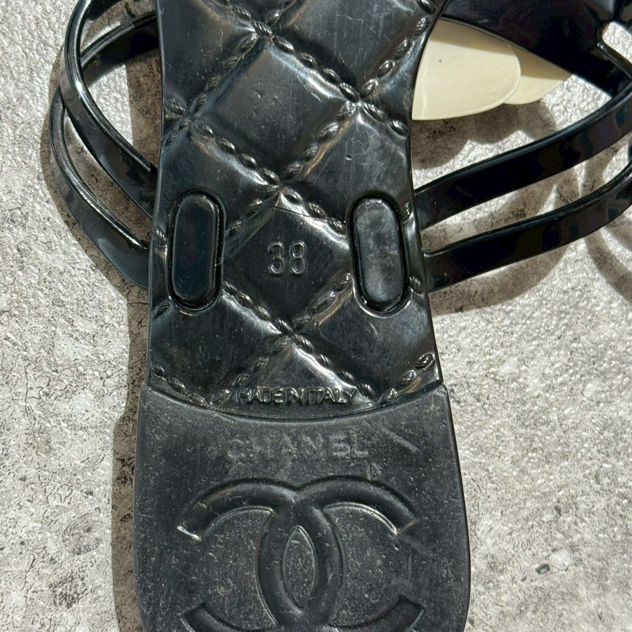 CHANEL シャネル　サンダル　サイズ38 シャネル CHANEL カメリア ラバー サンダル サイズ38 - メルカリ