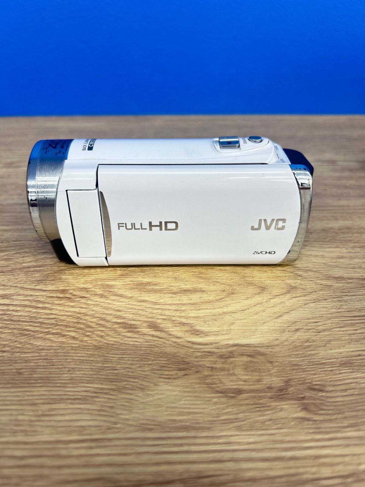 ☆【通電確認済】JVC Everio GZ-E117-W ビデオカメラ【カメラ