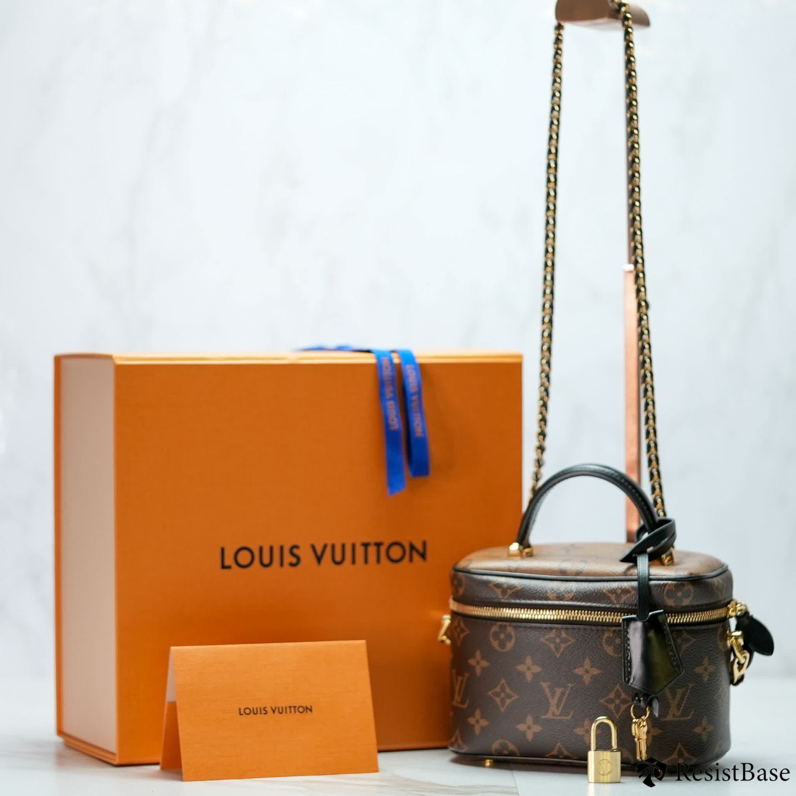 Louis Vuitton キーホルダー スタッズ付き 保存袋付き org.jpg