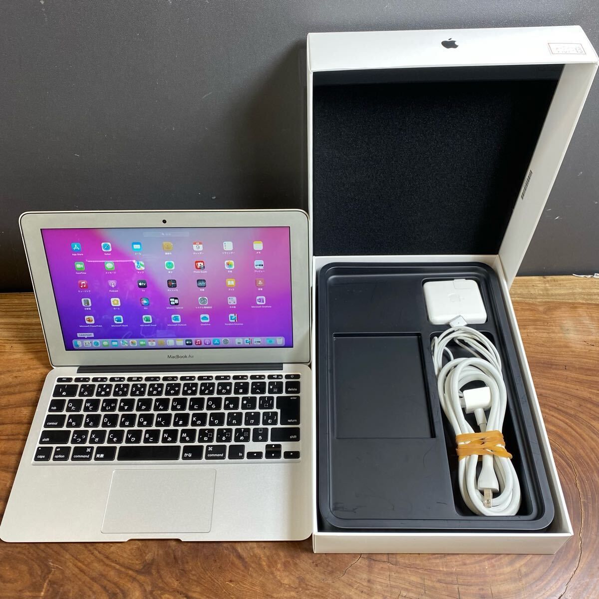 レア品！最上位］Apple MacBook Air 11inch 2015/Core i7 2.2GHz/8GB