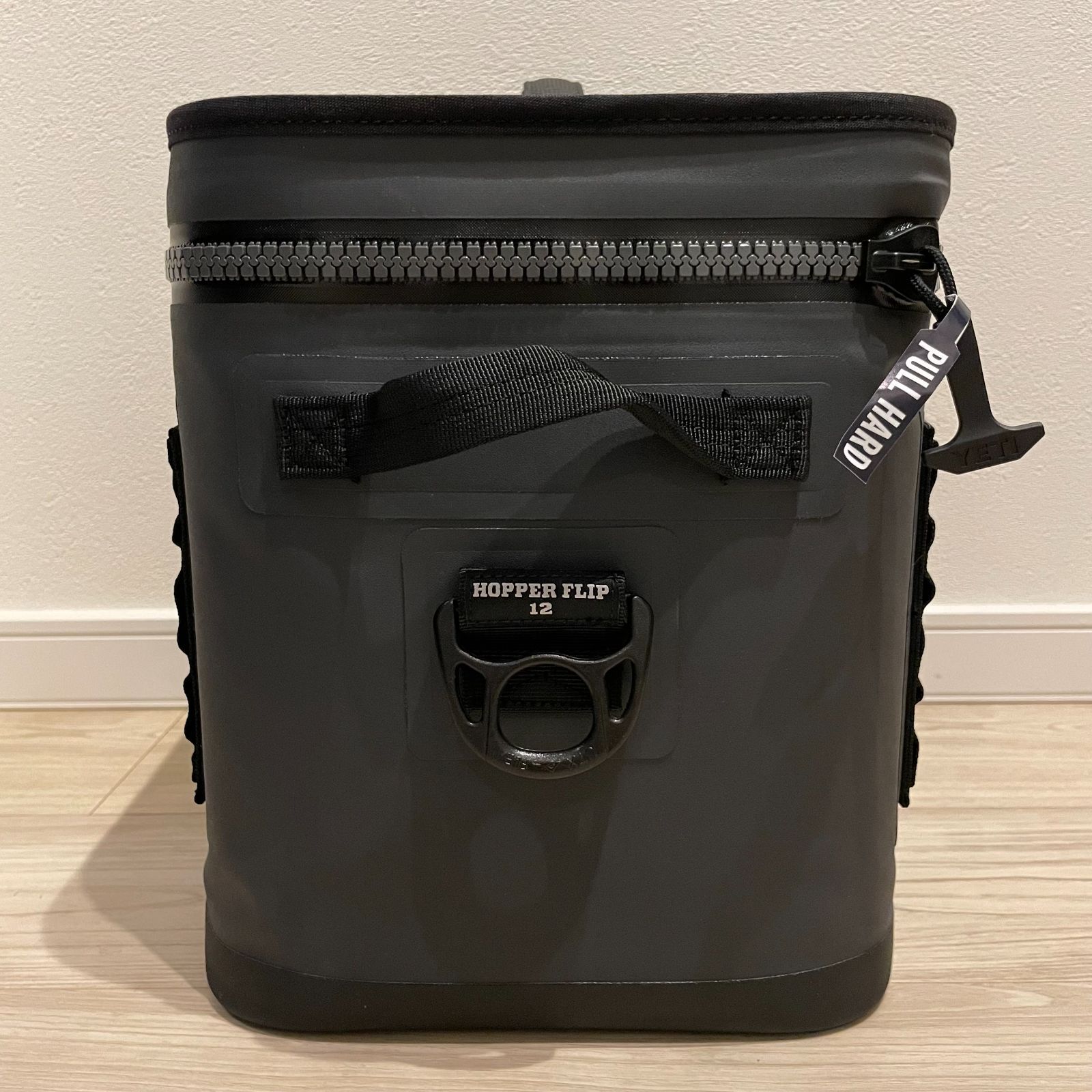 ＊新品未使用＊【チャコール】YETI Hopper Flip 12 Soft Cooler