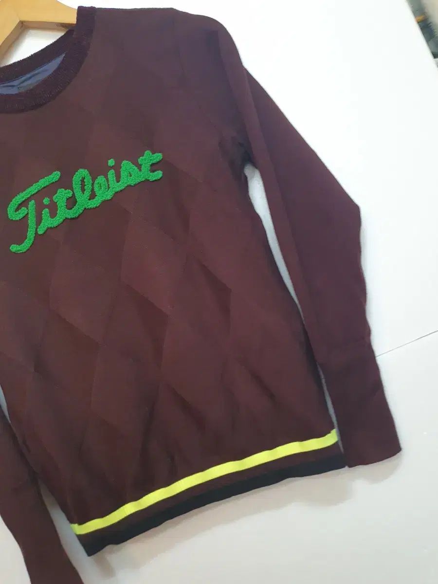 価格比較でお得にお買物。 Titleist タイトリスト アーガイル柄 防風 ニット ブラウン S 【最大80％OFF！】