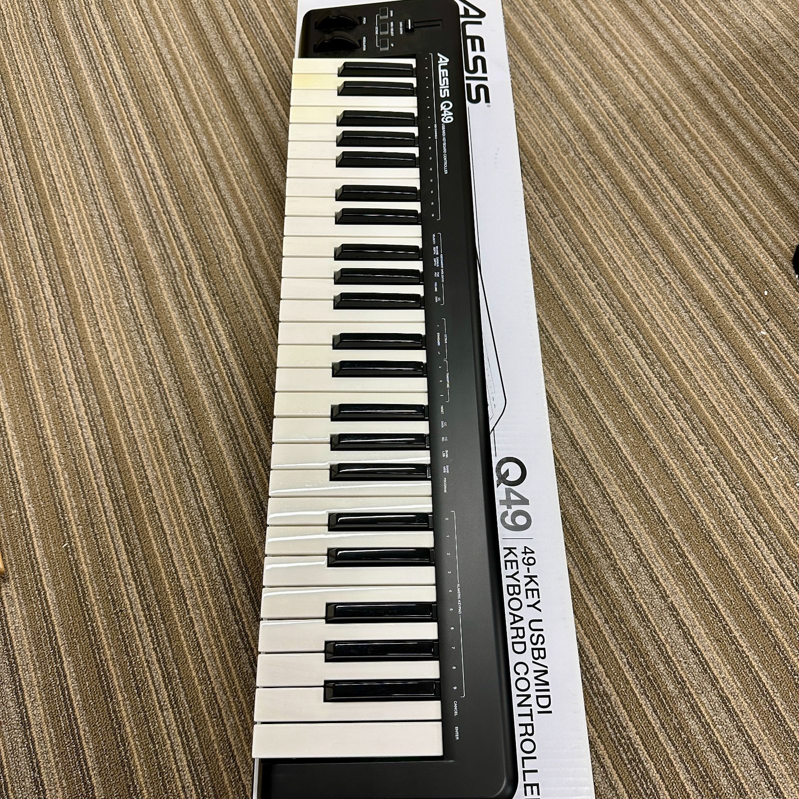 Alesis USB MIDIキーボード49鍵 Q49 - メルカリ