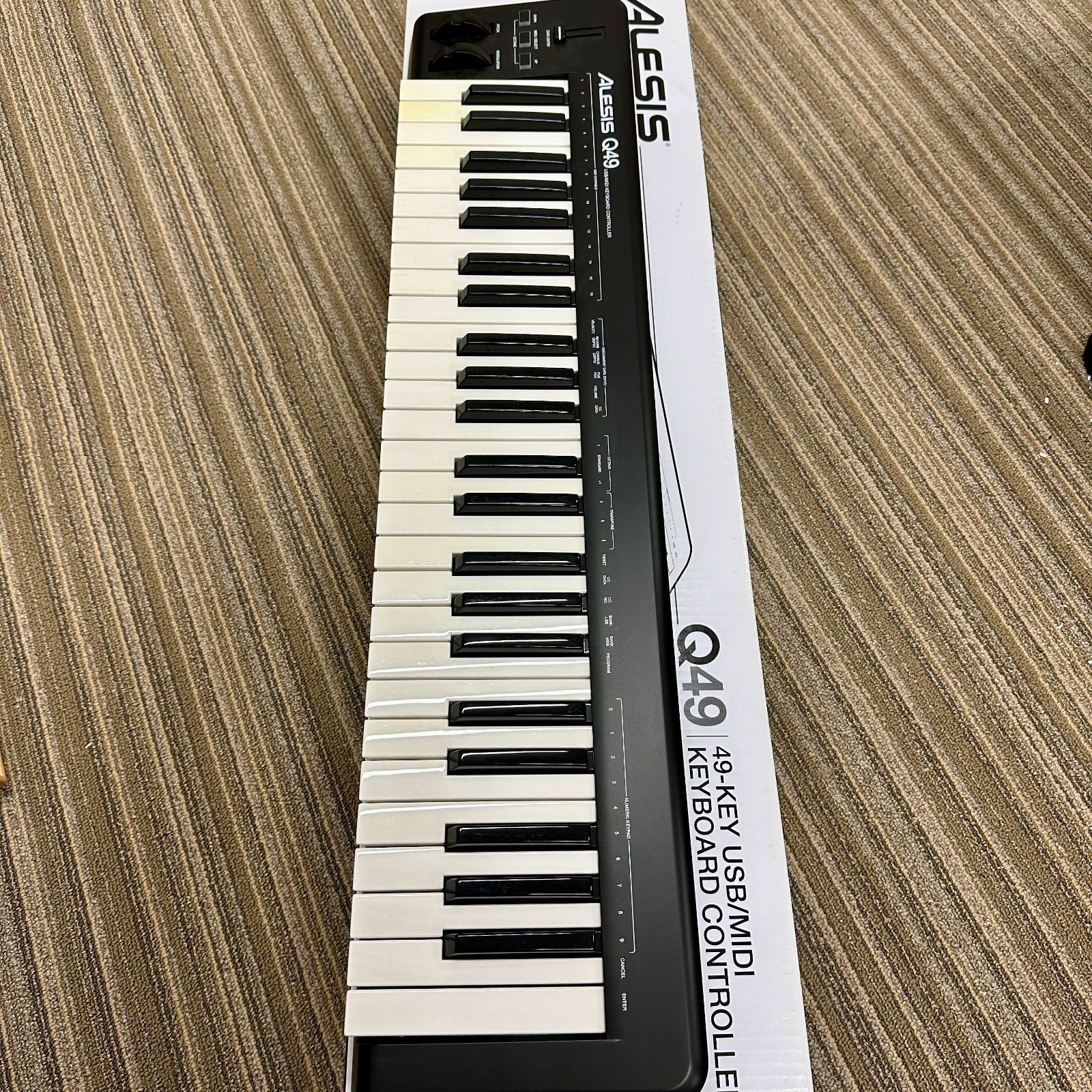 Alesis USB MIDIキーボード49鍵　Q49