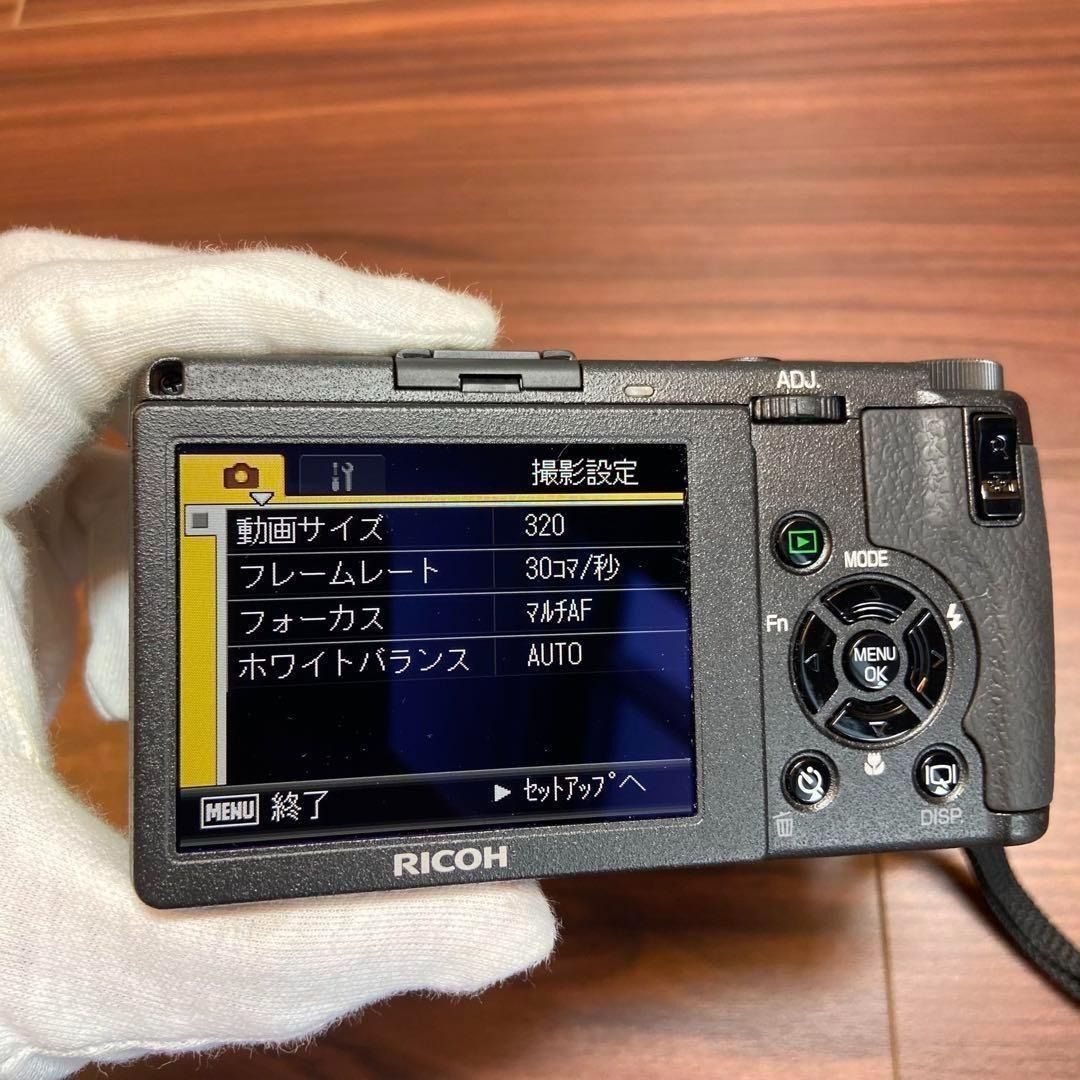 RICOH GR DIGITAL Ⅱ デジカメ ほぼ新品 3824 RICOH GR DIGITAL Ⅱ デジカメ ほぼ新品 3824 - メルカリ
