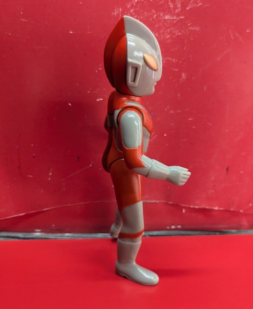 B-CLUB 怪獣シリーズ ウルトラマン ポーズタイプ 目金 1840