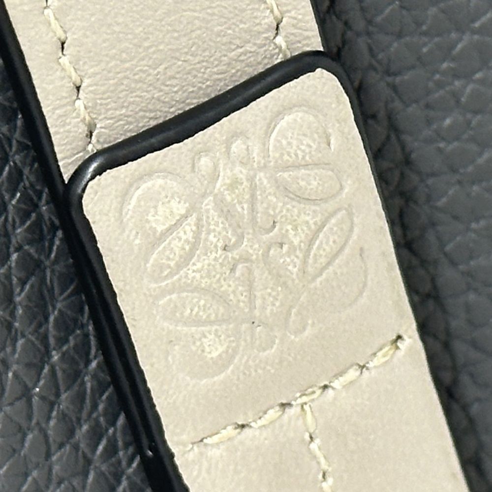 ロエベ LOEWE