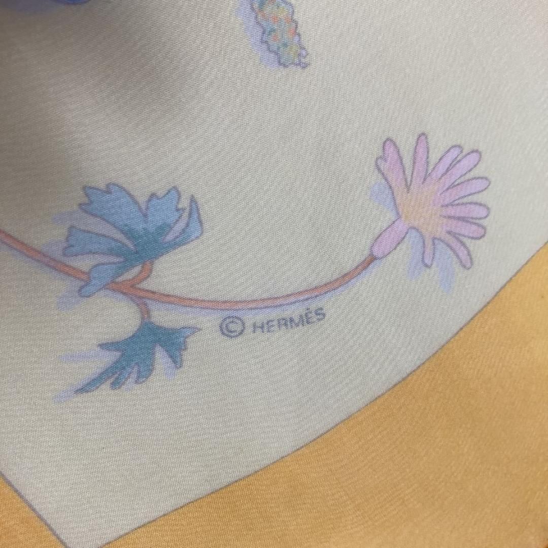 限定商品通販*送料無料 HERMES スカーフ カレ90 FLEURS et PLUMES 箱