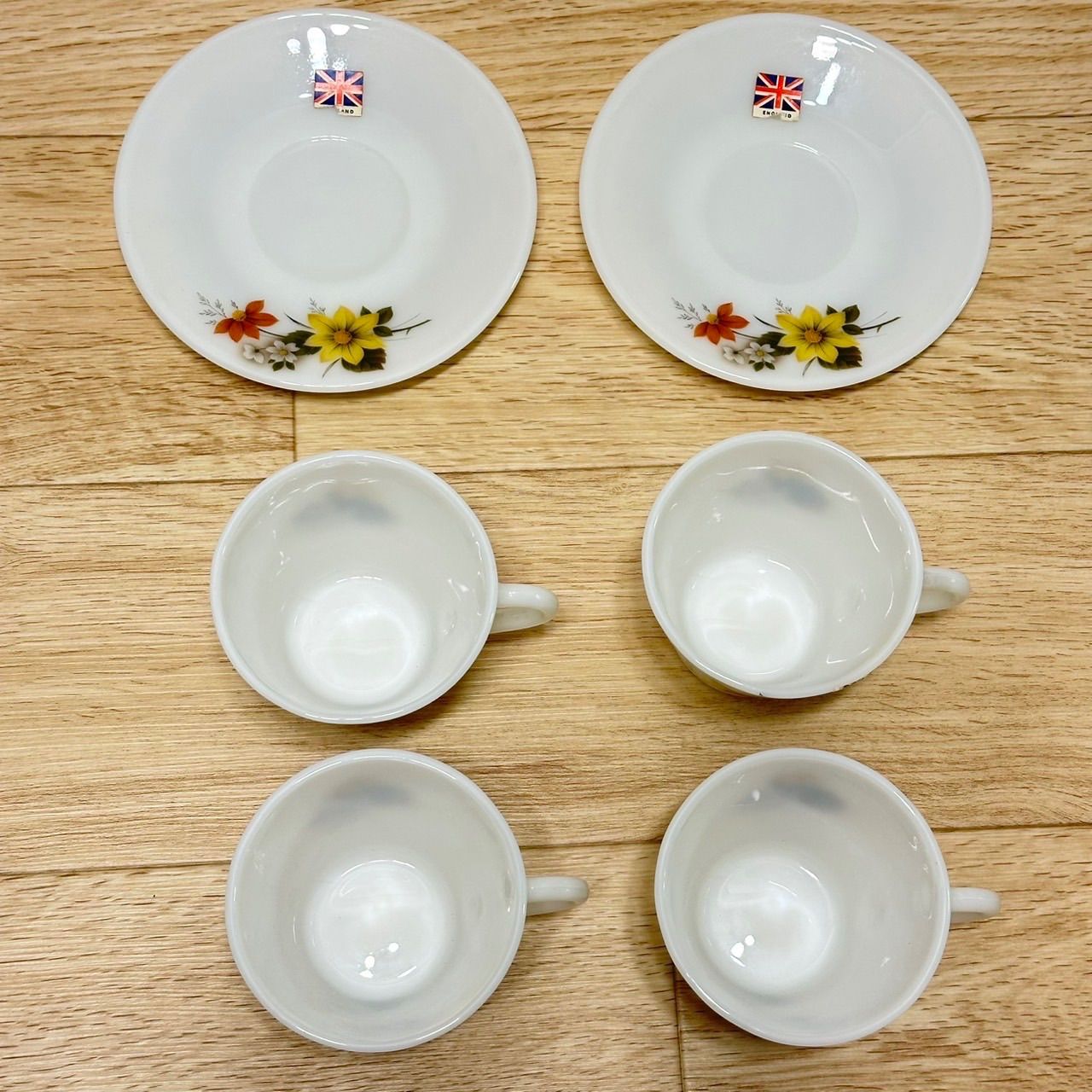 JAJ 英国　パイレックス　花柄　カップ　ソーサー　2客セット JAJ パイレックス PYREX 2客セット カップ & ソーサー イギリス