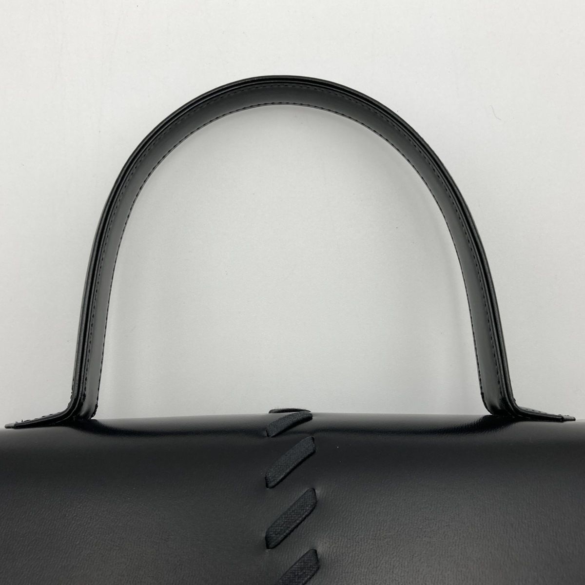 美品 YVES SAINT LAURENT イヴ・サンローラン ハンドバッグ ステッチ 