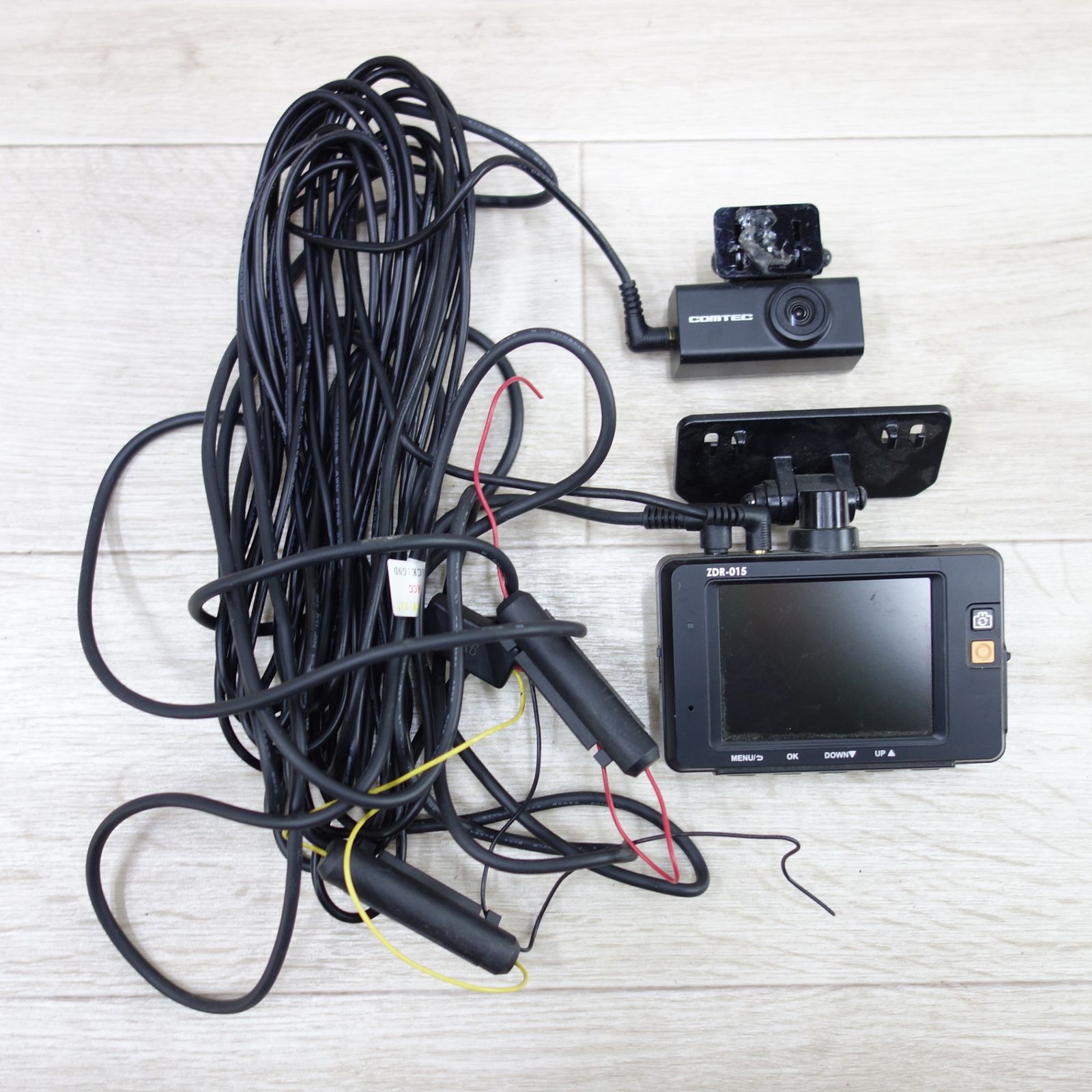送料無料 付属品付き◆COMTEC GPS搭載 ドライブレコーダー ZDR-015 前後 2カメラ HD200万画素 ドラレコ コムテック◆