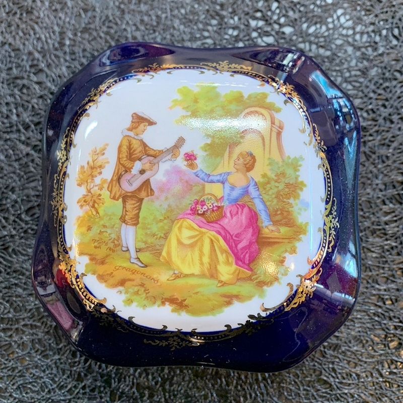 LIMOGES CASTEL リモージュ キャッスル 小物入れ 蓋付き 22k GOLD 金彩