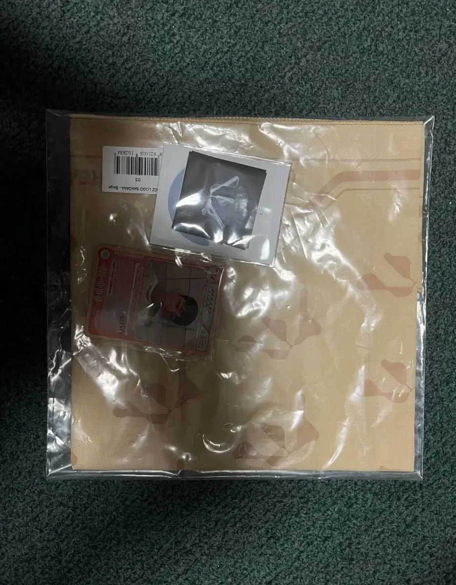 チョ スンヨン WOODZ バンダナ トレカ