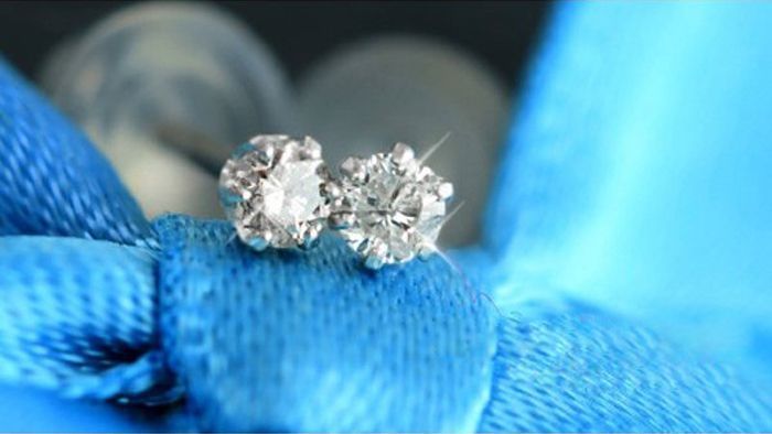 ピアス 天然ダイヤモンド 0.1ct G・Hカラー相当 pt100 プラチナ 鑑別書付 4月誕生石