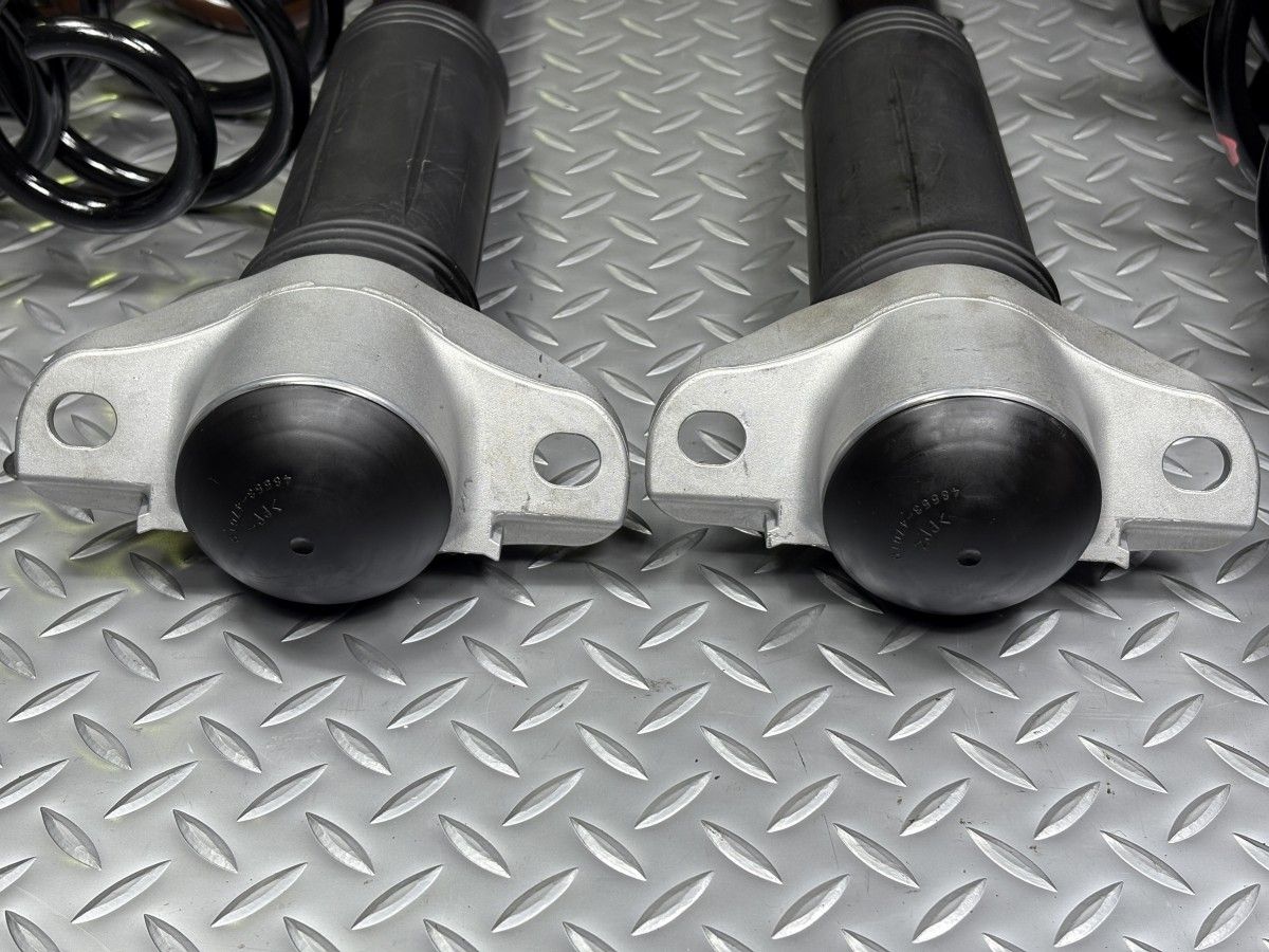 新車外し GRヤリス純正ショック、バネ GRヤリス ショック