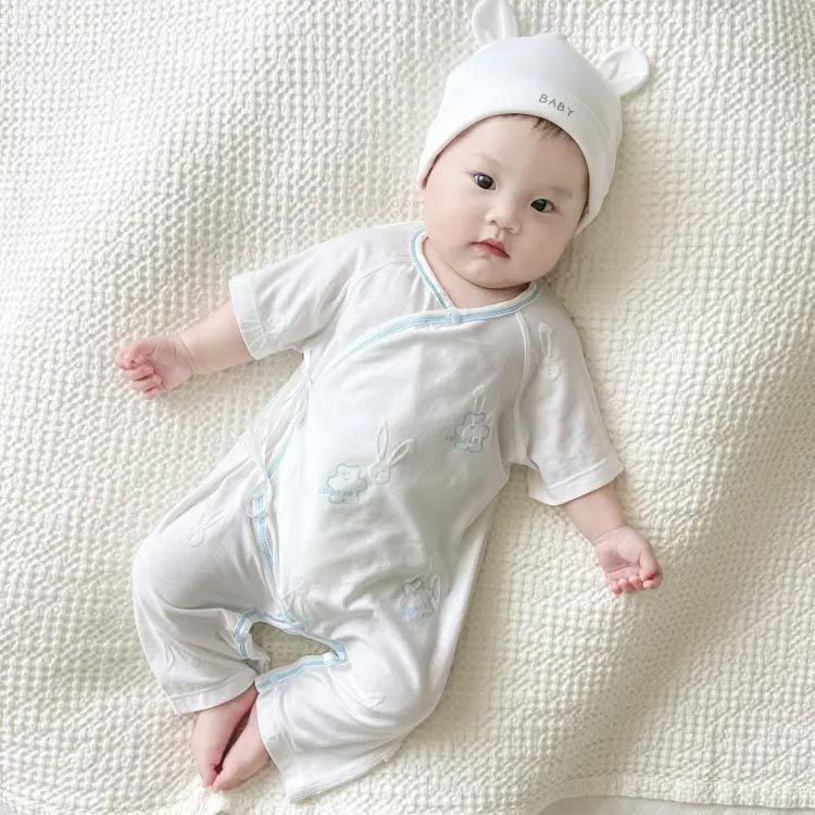 新品　未使用　ベビー　新生児　3か月　Burberry ベビーカバーオール Amazon.co.jp: [BURBERRY] [バーバリー] ベビー服 ロンパース