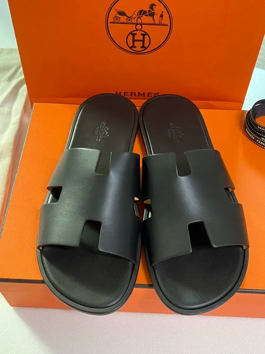HERMES エルメス イズミール メンズ 黒