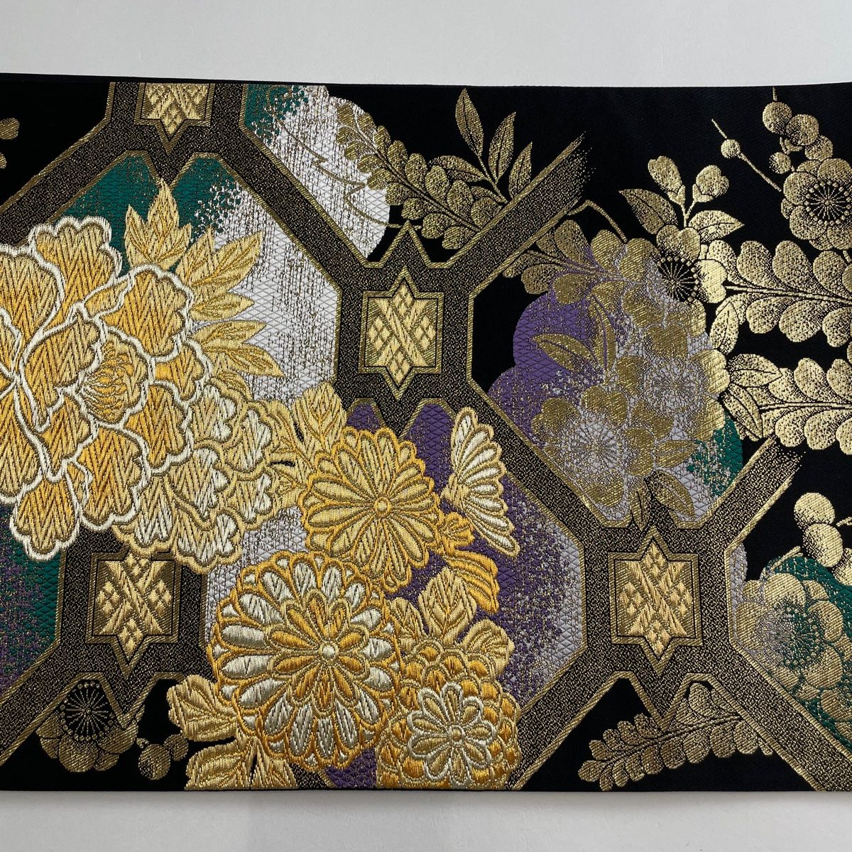 袋帯 美品 秀品 牡丹 菊 金糸 箔 黒 六通 正絹 【中古】 - メルカリ