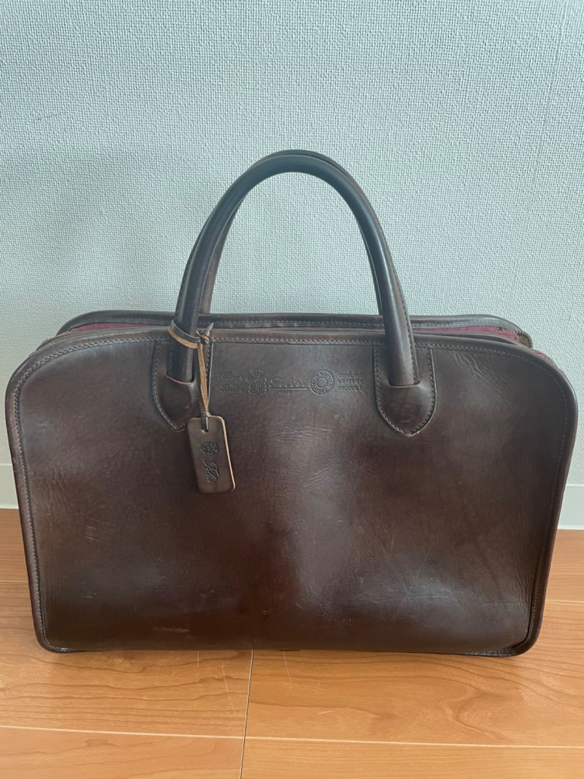 定価12.1万円　フェリージ　ビジネスバッグ　アコーディオン　レザー　三室　廃盤 フェリージ 3連構造アコーディオンビジネスバッグ - メルカリ 定価12.1