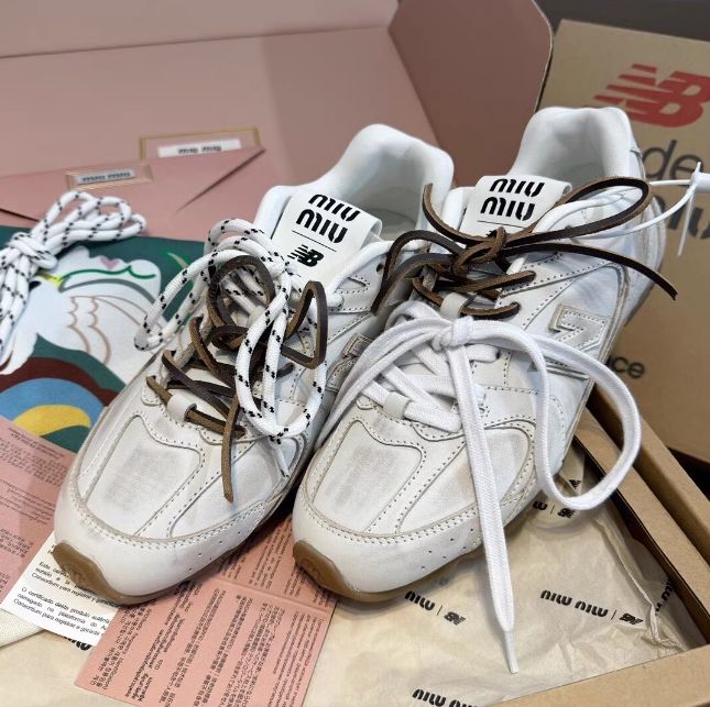 Miumiu × New Balance 530 SL コラボ レトロ ランニングシューズ white