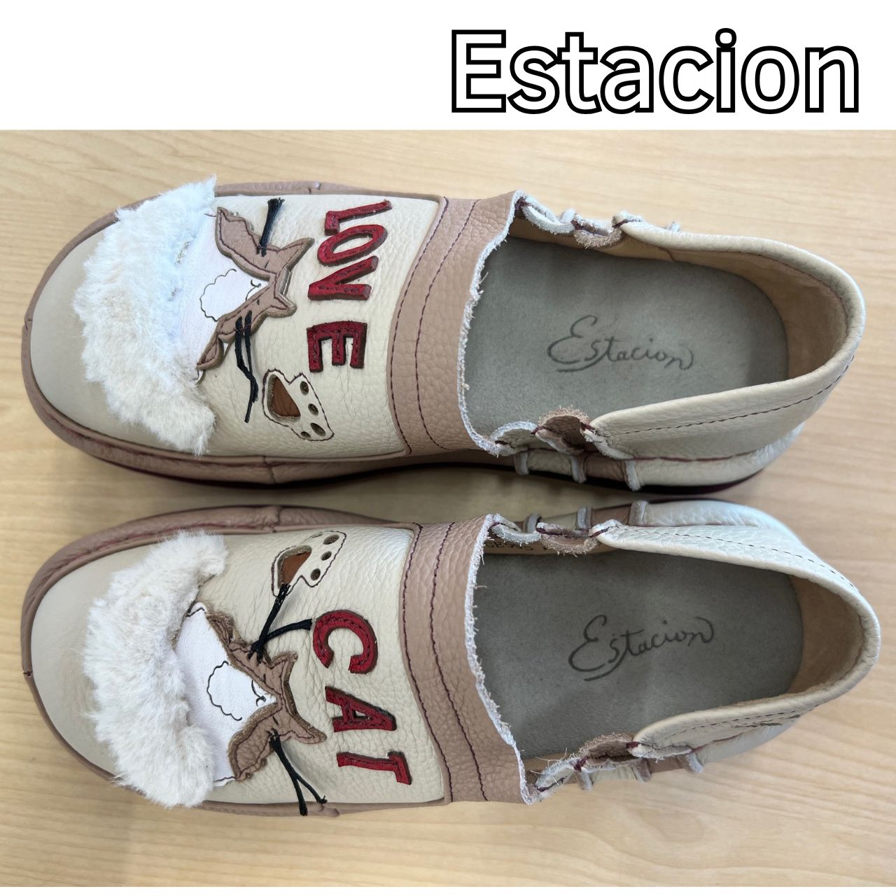 ネコちゃんモチーフ 本革