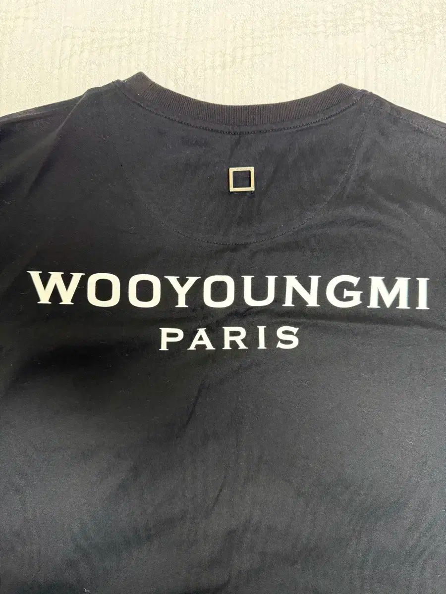 WOOYOUNGMI(ウーヨンミ) コットン バックロゴ Tシャツ 黒 23ss