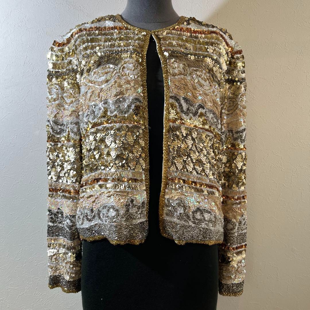 ユナイテッドトウキョウ　後ろ刺繍トレンチコート　スパンコール　マキシ丈　金ボタン ユナイテッドトウキョウ 後ろ刺繍トレンチコート スパンコール マキシ